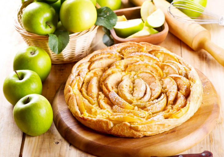 Яблочный пирог из скороспелого теста. Рецепт с фото